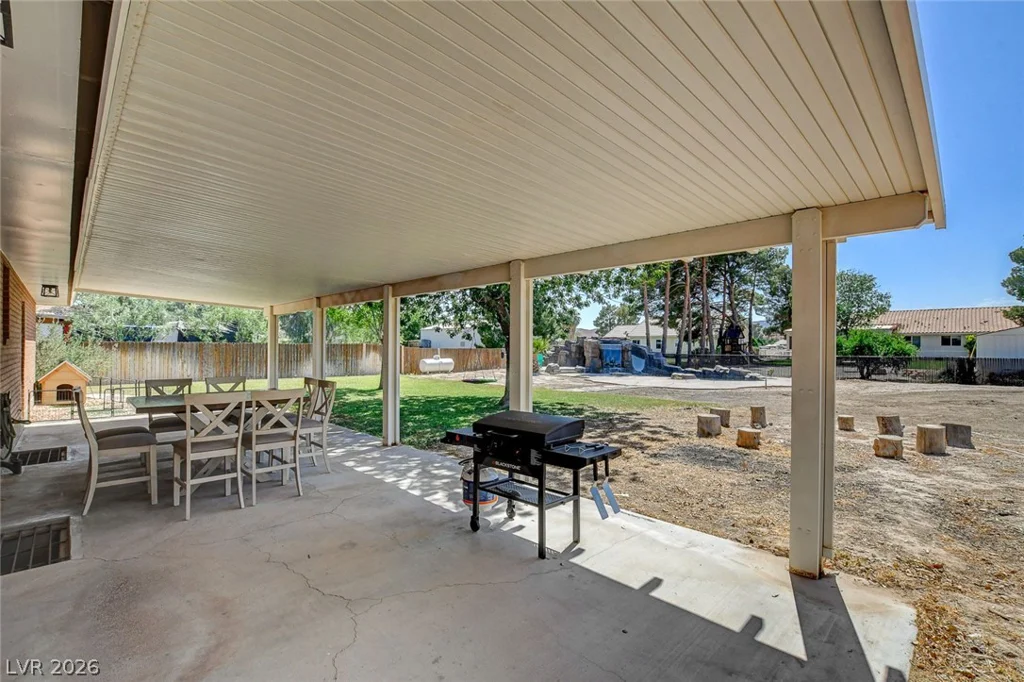 3765 Berkeley, Logandale, NV 89021