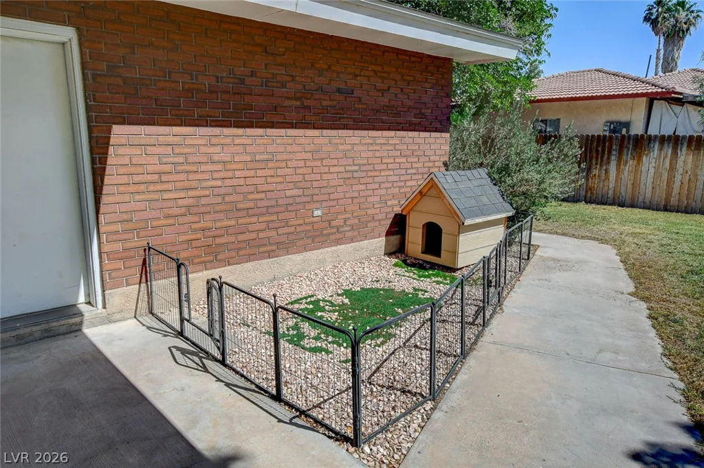 3765 Berkeley, Logandale, NV 89021