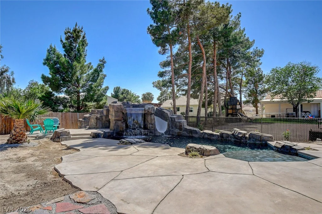 3765 Berkeley, Logandale, NV 89021