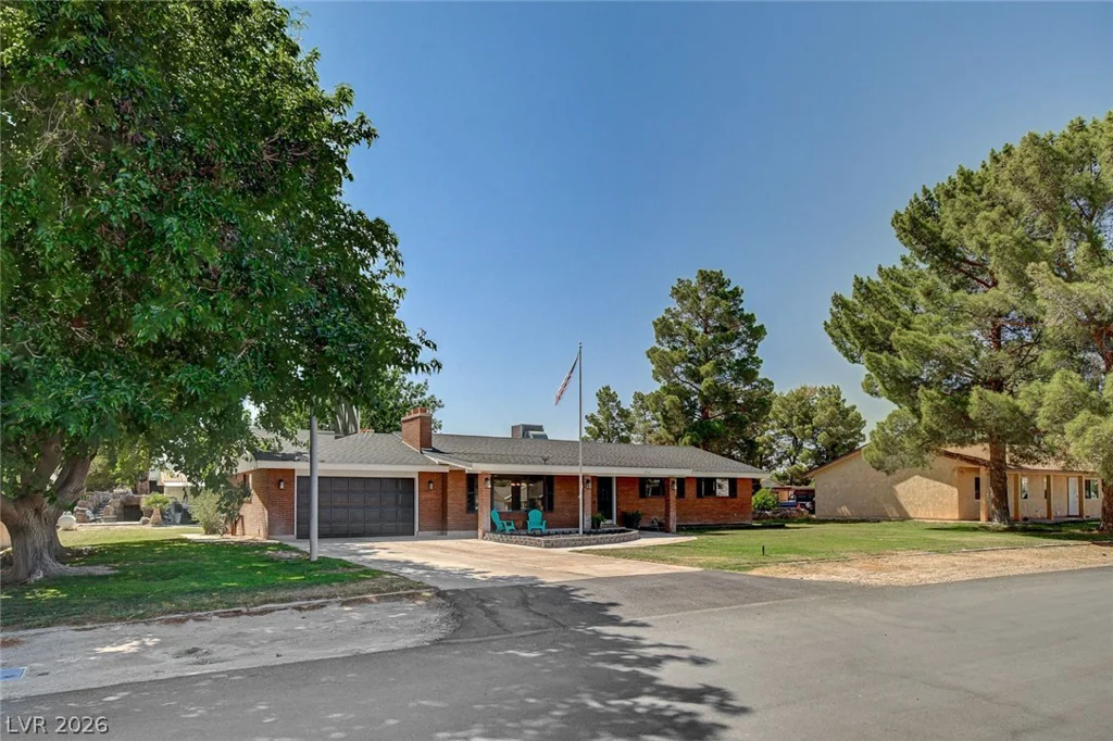 3765 Berkeley, Logandale, NV 89021