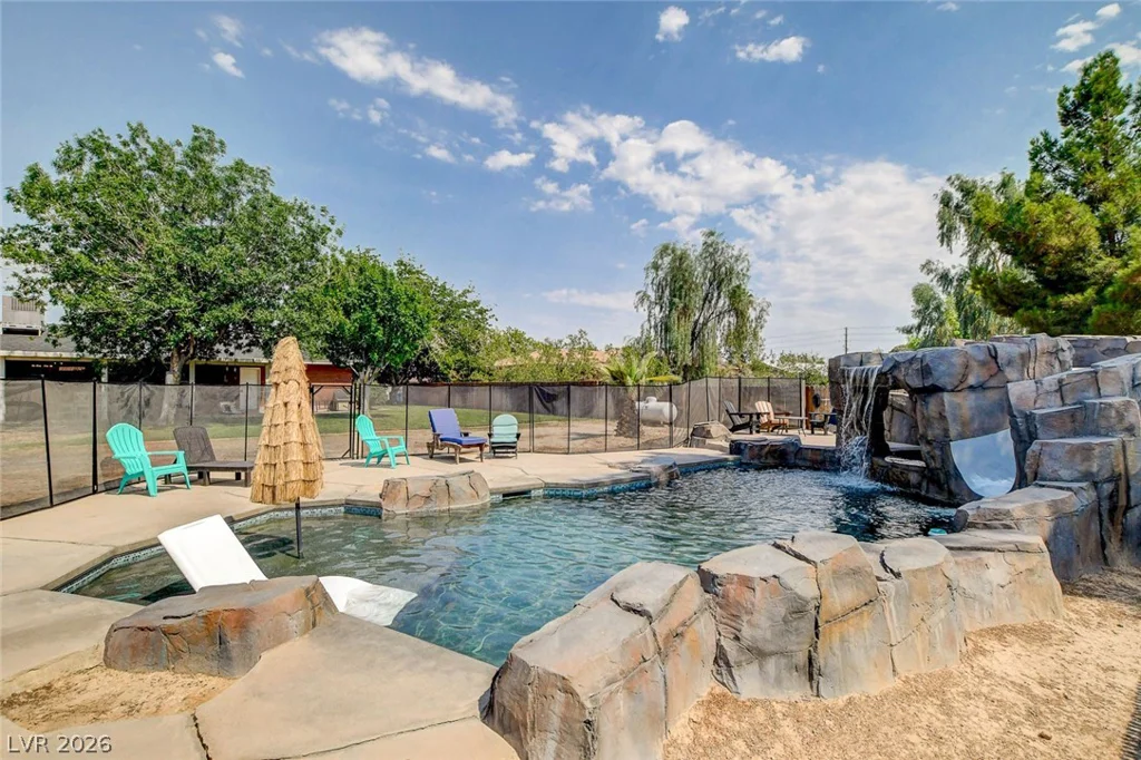 3765 Berkeley, Logandale, NV 89021