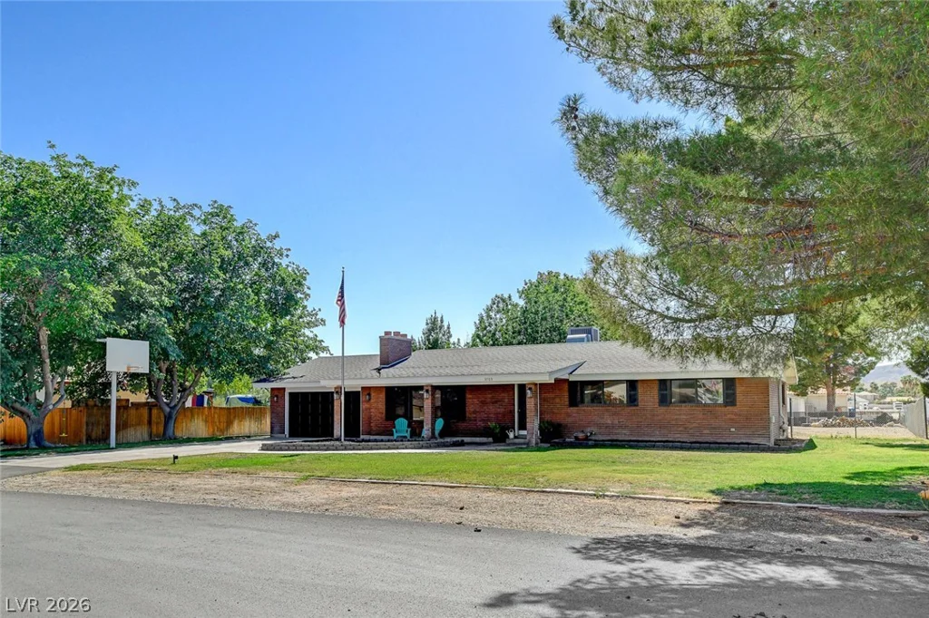 3765 Berkeley, Logandale, NV 89021