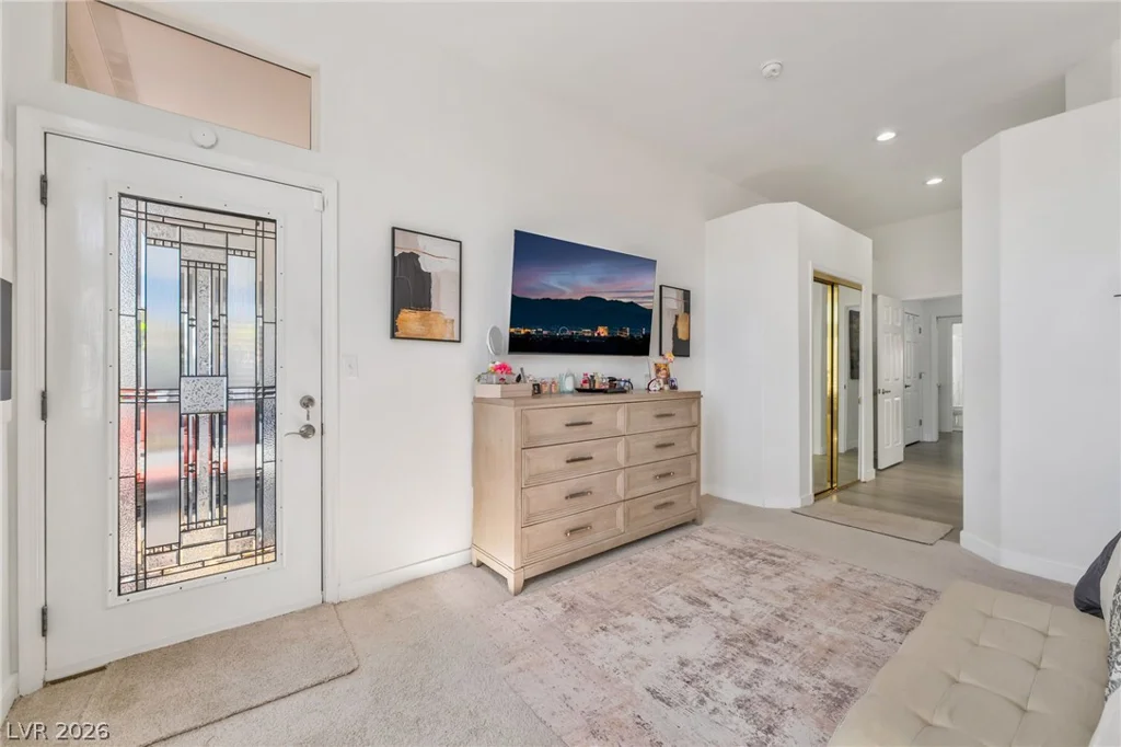 10001 Cresent Creek, Las Vegas, NV 89134