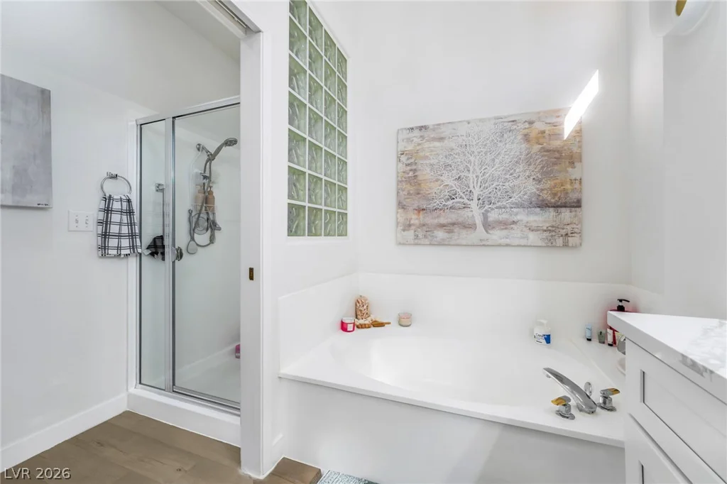 10001 Cresent Creek, Las Vegas, NV 89134