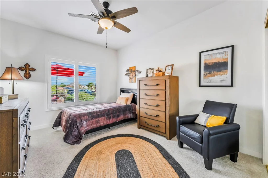 10001 Cresent Creek, Las Vegas, NV 89134