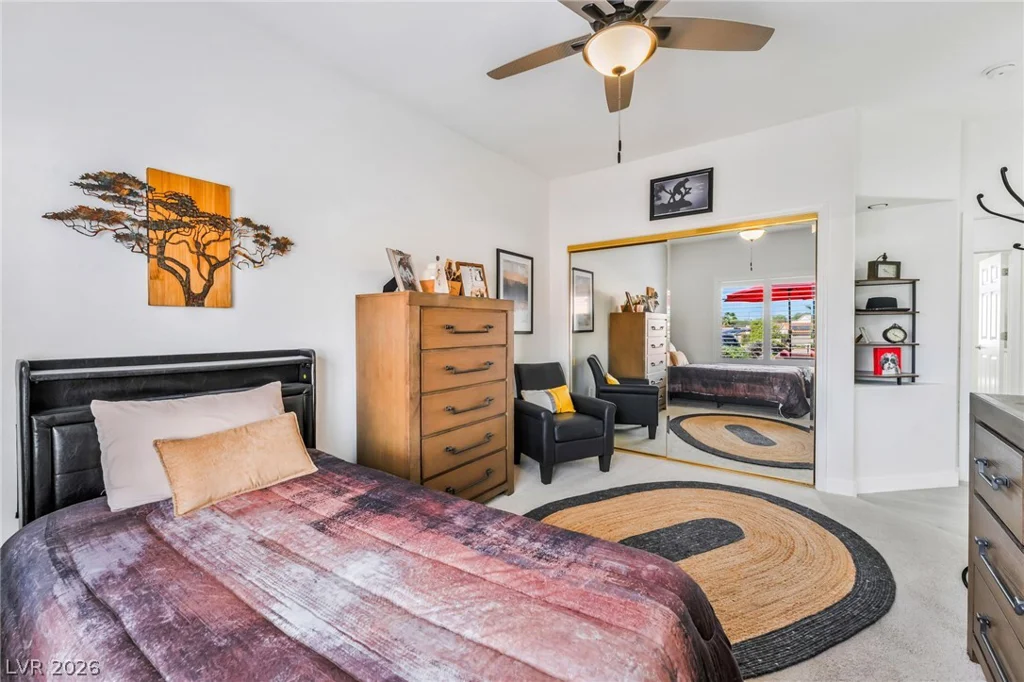 10001 Cresent Creek, Las Vegas, NV 89134
