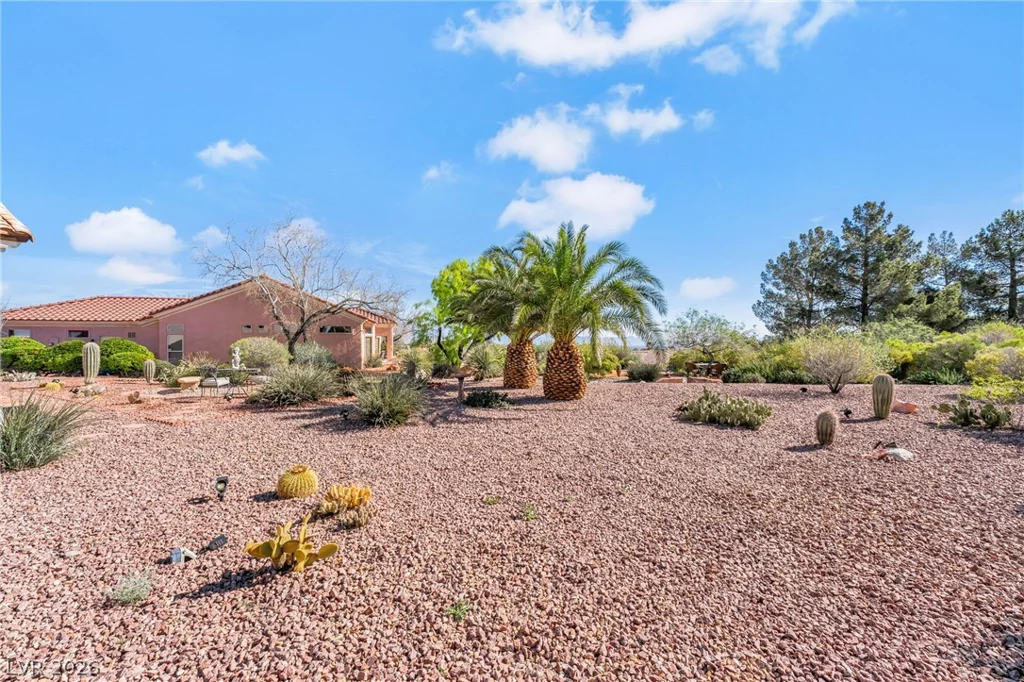 10001 Cresent Creek, Las Vegas, NV 89134