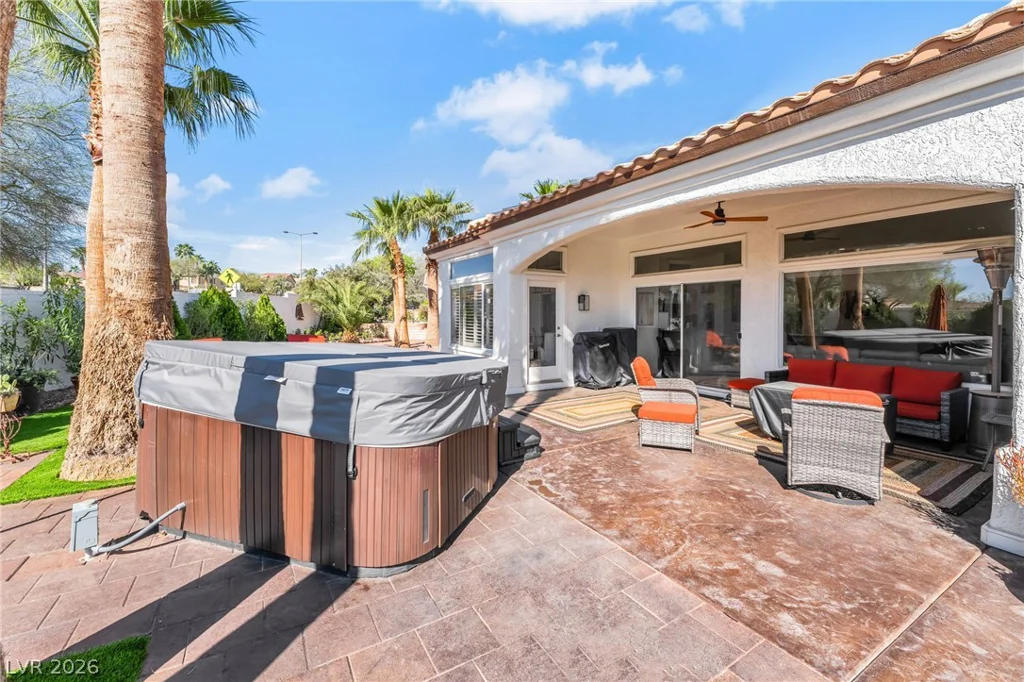 10001 Cresent Creek, Las Vegas, NV 89134