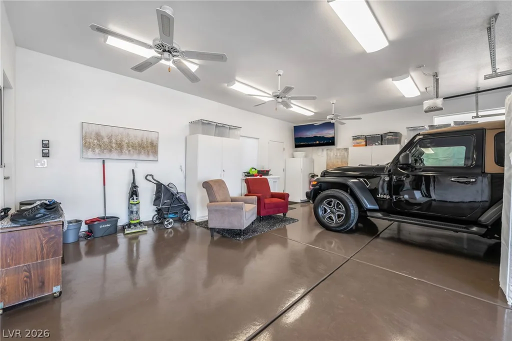 10001 Cresent Creek, Las Vegas, NV 89134
