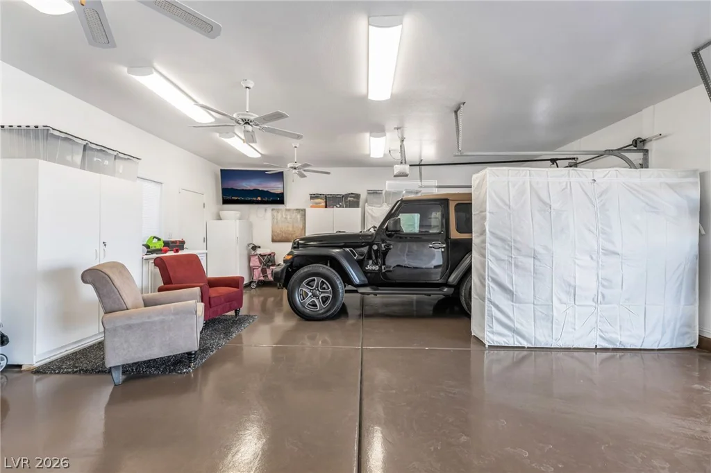 10001 Cresent Creek, Las Vegas, NV 89134