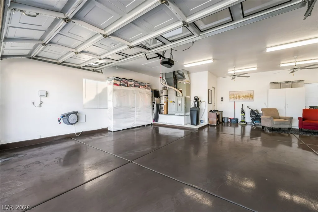 10001 Cresent Creek, Las Vegas, NV 89134