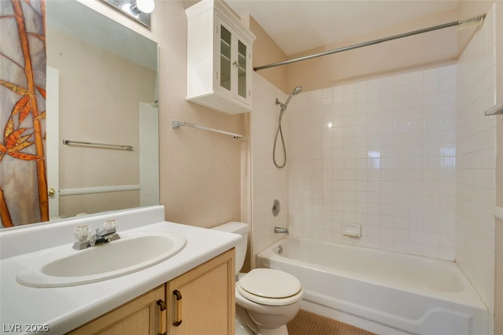 8072 Rochelle, Las Vegas, NV 89147