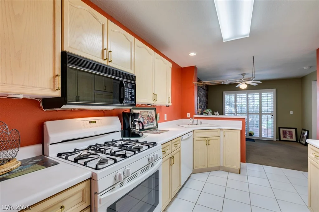 8072 Rochelle, Las Vegas, NV 89147