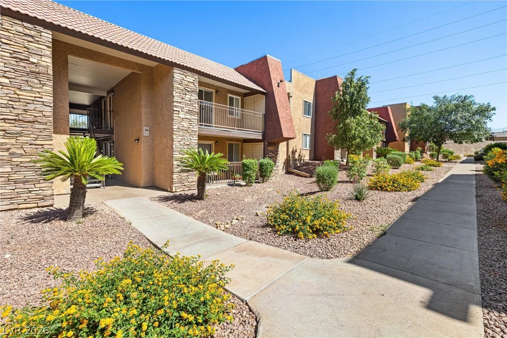 4450 Sandy River, Las Vegas, NV 89103