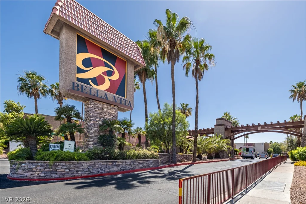 4450 Sandy River, Las Vegas, NV 89103