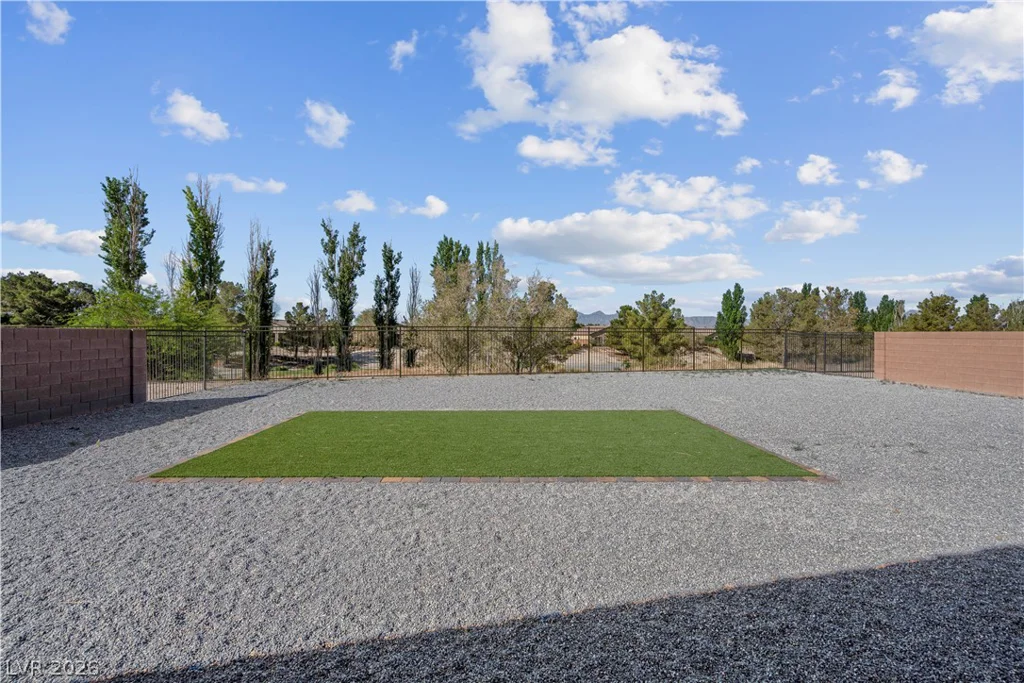 5357 Eleganza, Pahrump, NV 89061