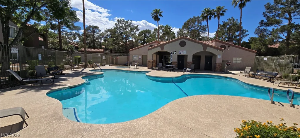 2121 Sealion, Las Vegas, NV 89128