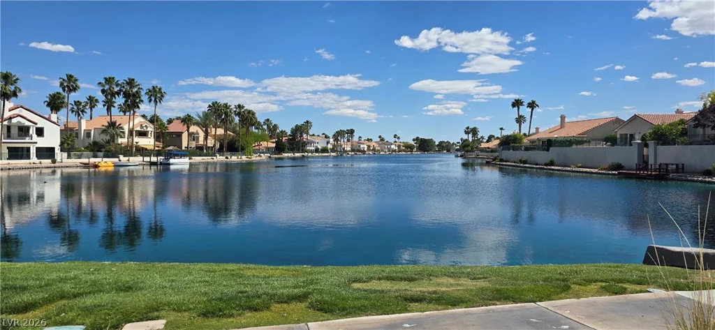 2121 Sealion, Las Vegas, NV 89128