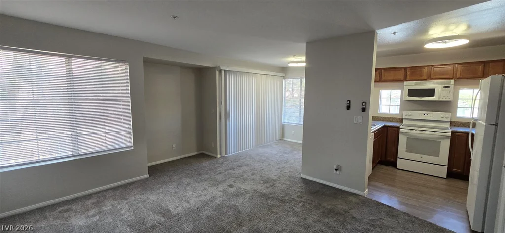 2121 Sealion, Las Vegas, NV 89128