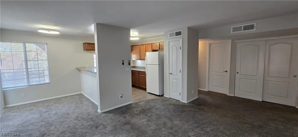 2121 Sealion, Las Vegas, NV 89128