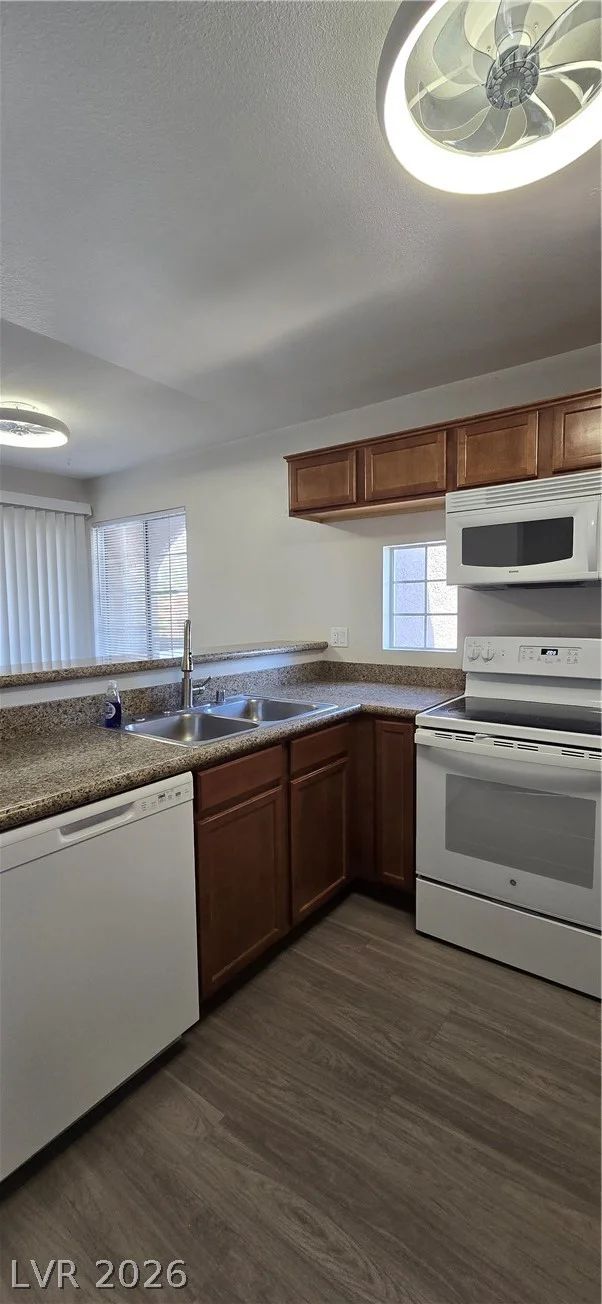 2121 Sealion, Las Vegas, NV 89128