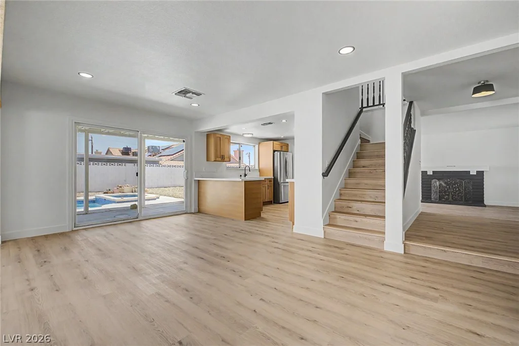 3305 Irv Marcus, Las Vegas, NV 89108