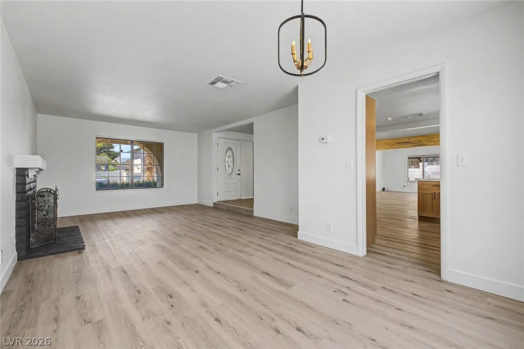 3305 Irv Marcus, Las Vegas, NV 89108