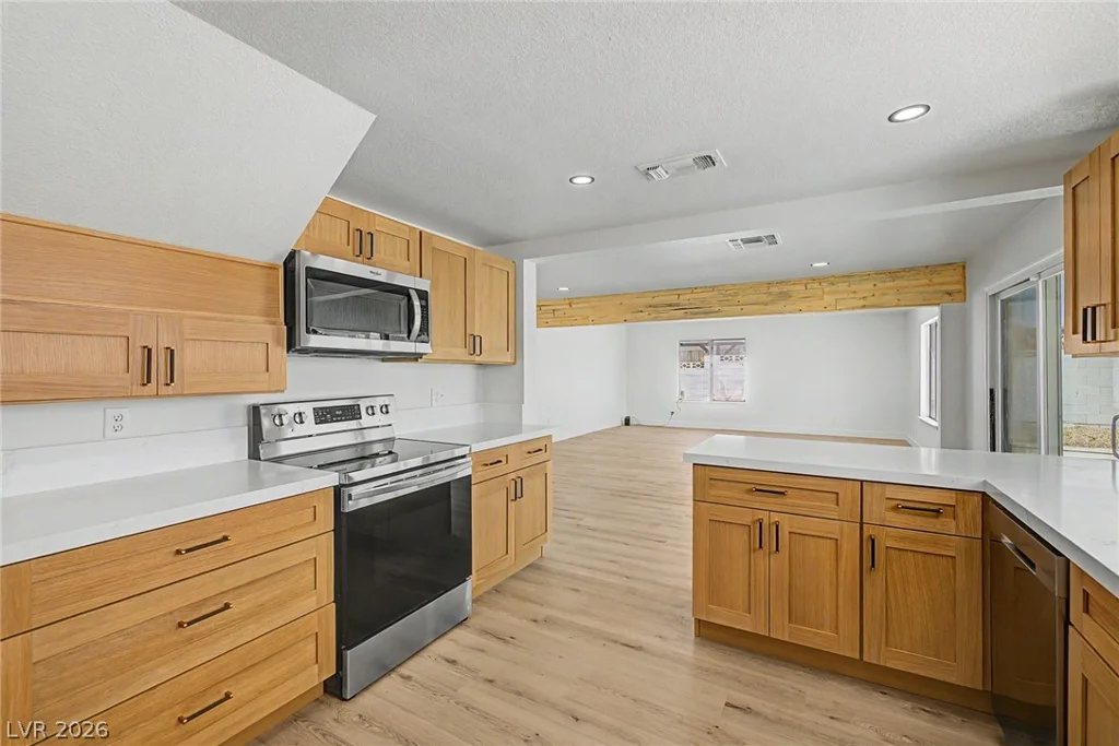 3305 Irv Marcus, Las Vegas, NV 89108