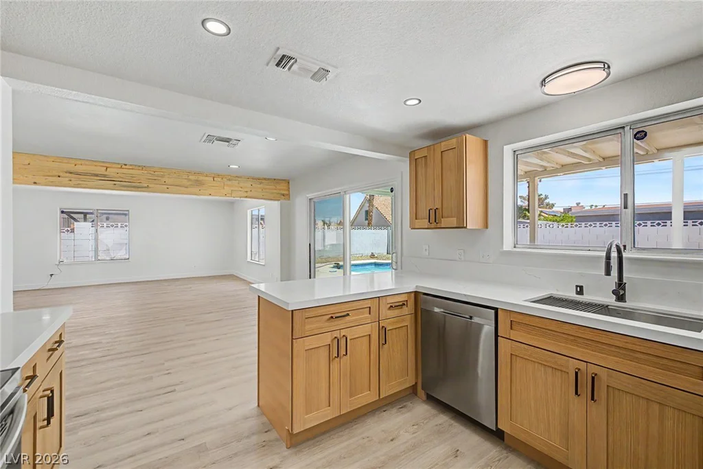 3305 Irv Marcus, Las Vegas, NV 89108