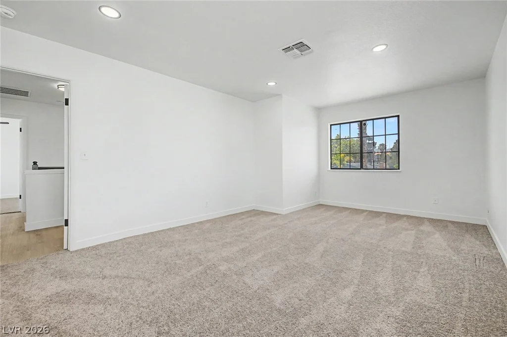3305 Irv Marcus, Las Vegas, NV 89108