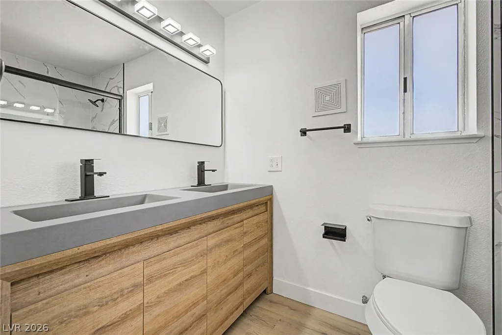 3305 Irv Marcus, Las Vegas, NV 89108