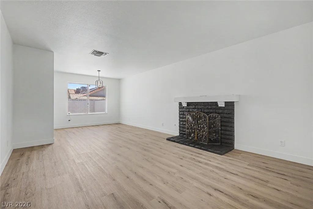 3305 Irv Marcus, Las Vegas, NV 89108