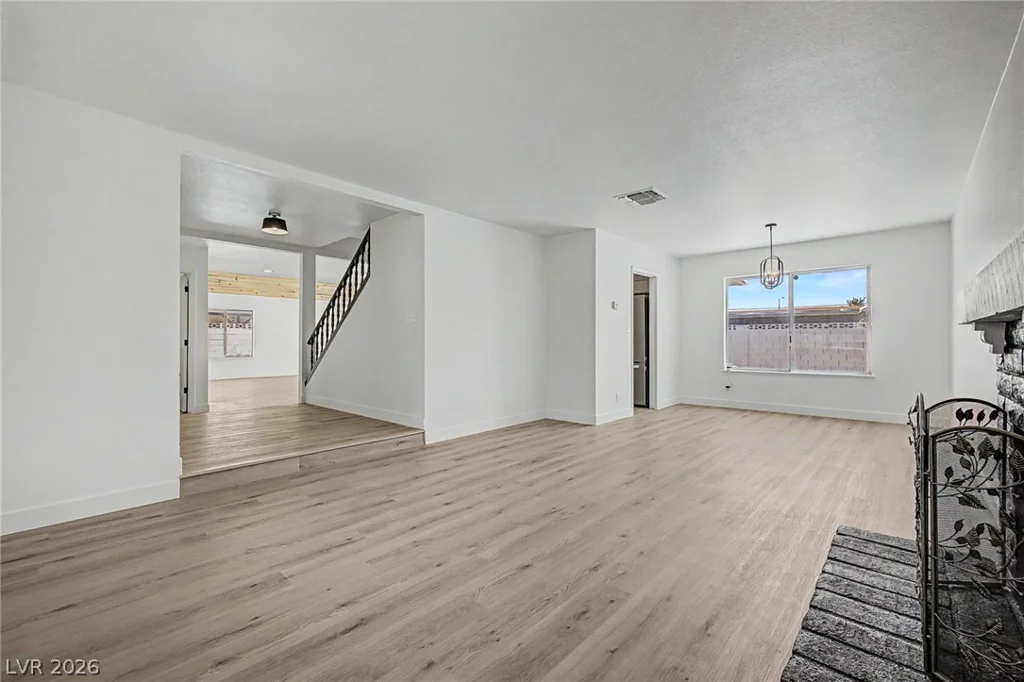 3305 Irv Marcus, Las Vegas, NV 89108