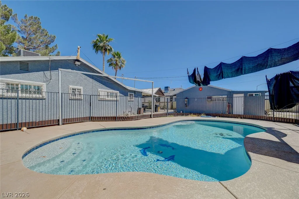 1555 Bledsoe, Las Vegas, NV 89110