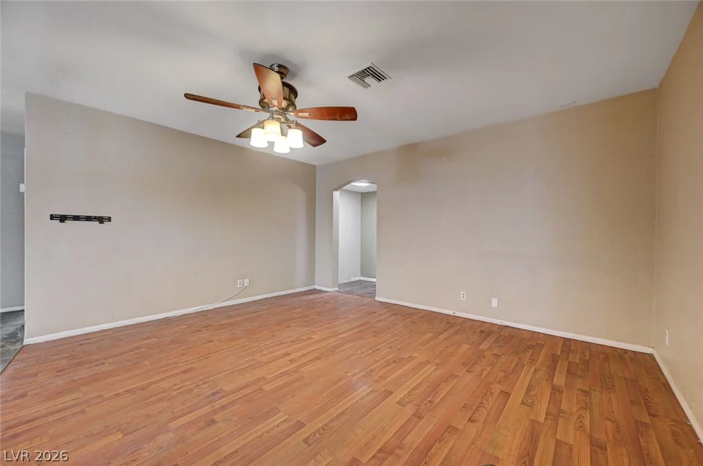 1555 Bledsoe, Las Vegas, NV 89110