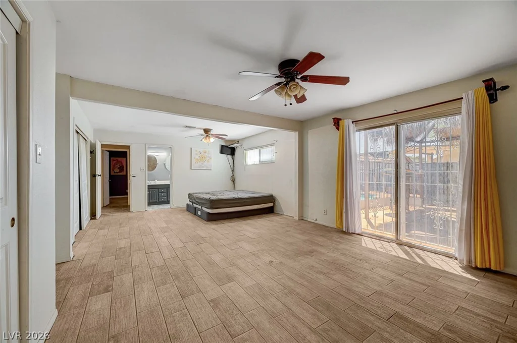1555 Bledsoe, Las Vegas, NV 89110