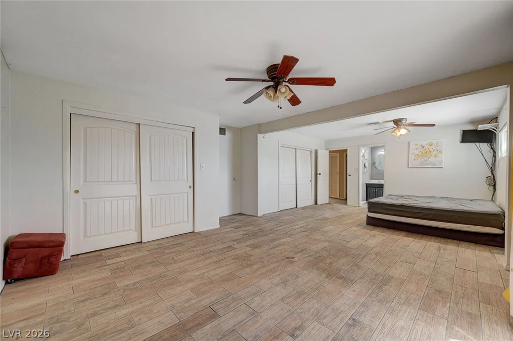1555 Bledsoe, Las Vegas, NV 89110