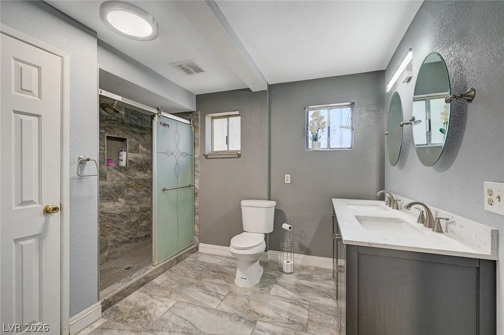 1555 Bledsoe, Las Vegas, NV 89110