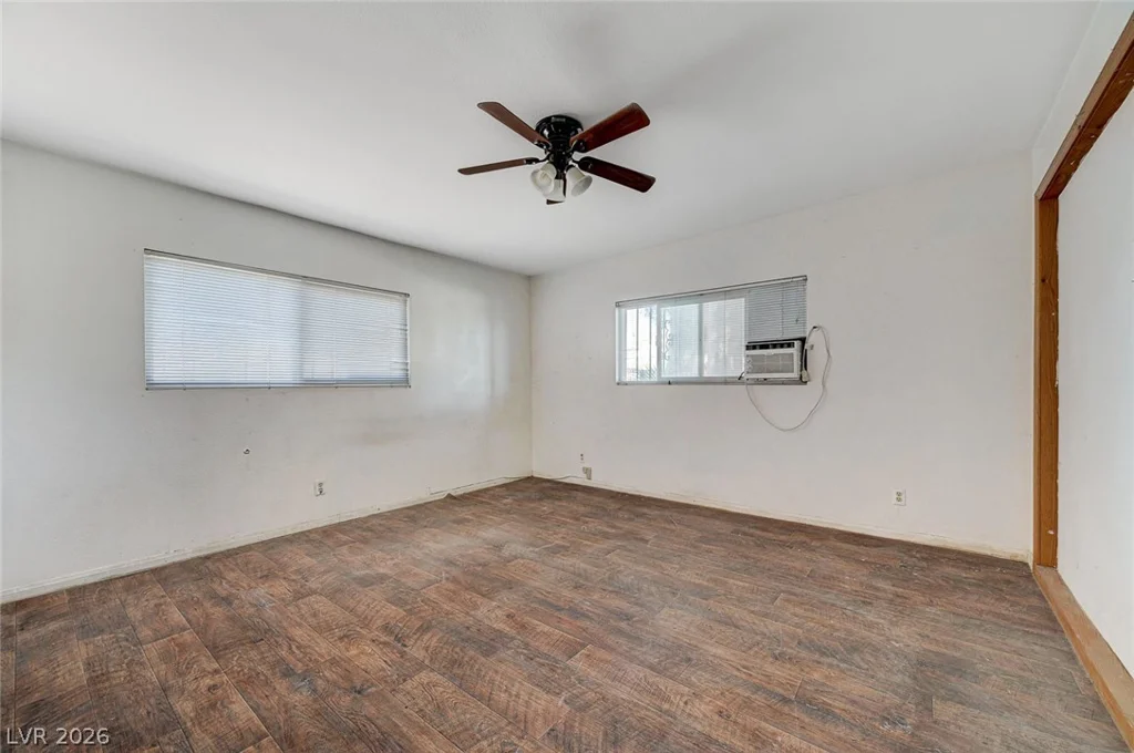 1555 Bledsoe, Las Vegas, NV 89110