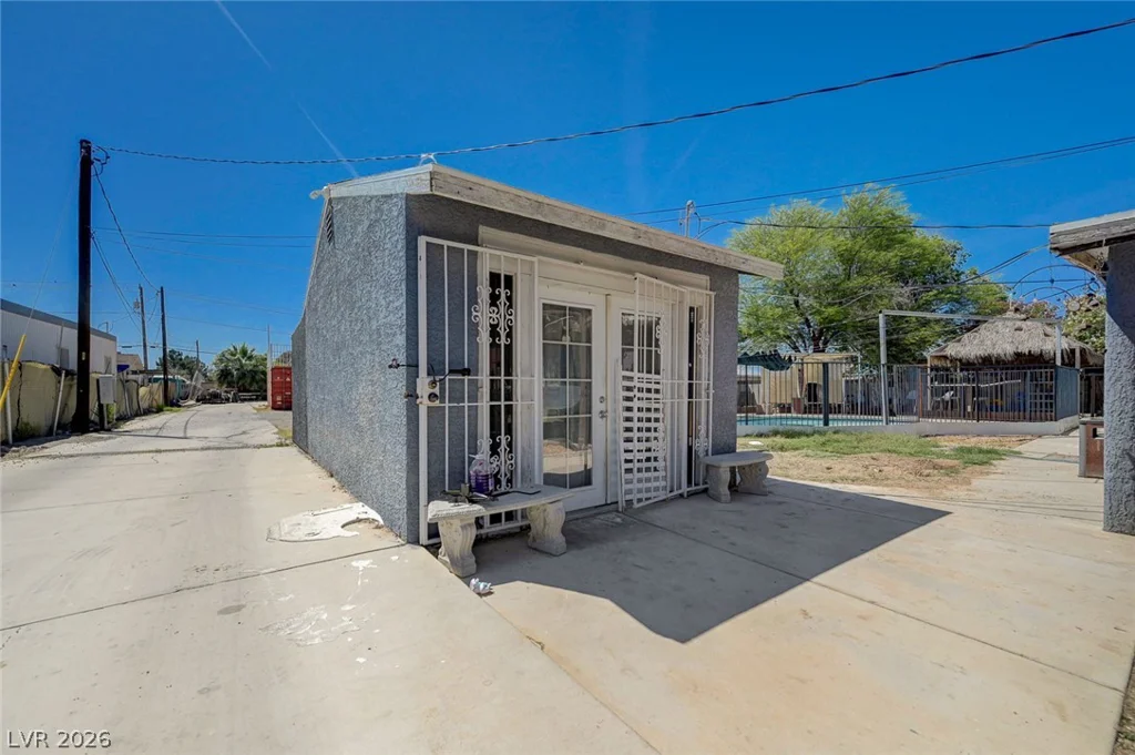 1555 Bledsoe, Las Vegas, NV 89110