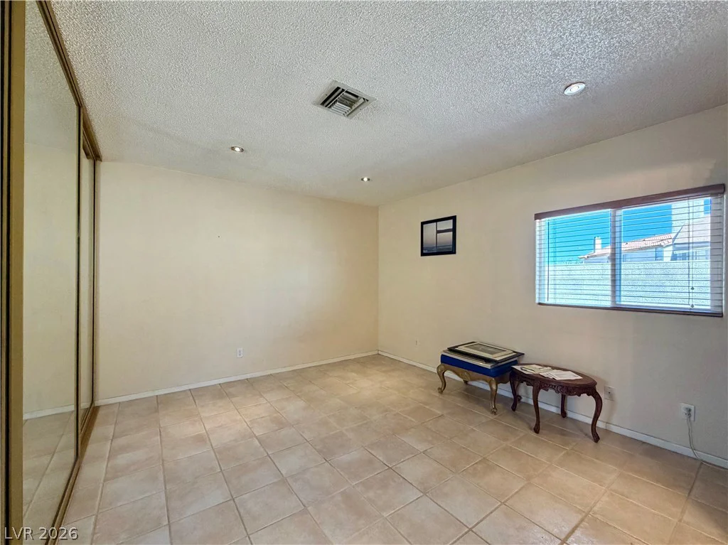 6752 Arroyo, Las Vegas, NV 89103