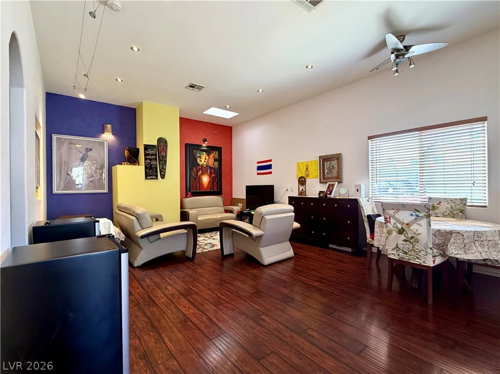 6752 Arroyo, Las Vegas, NV 89103