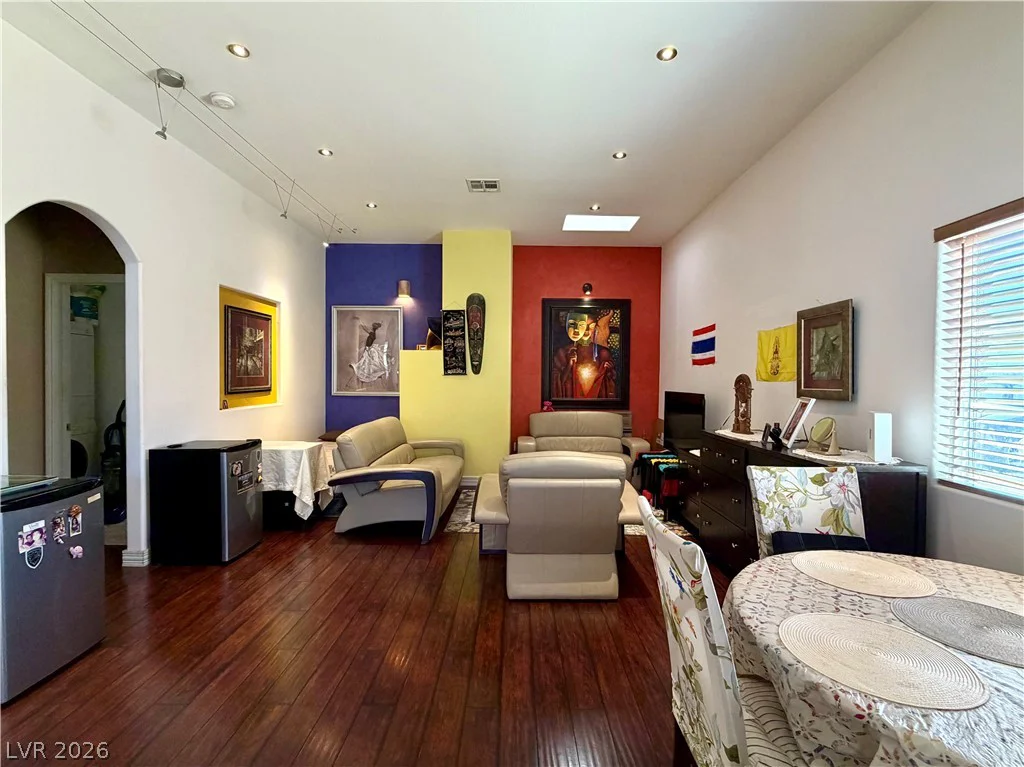 6752 Arroyo, Las Vegas, NV 89103