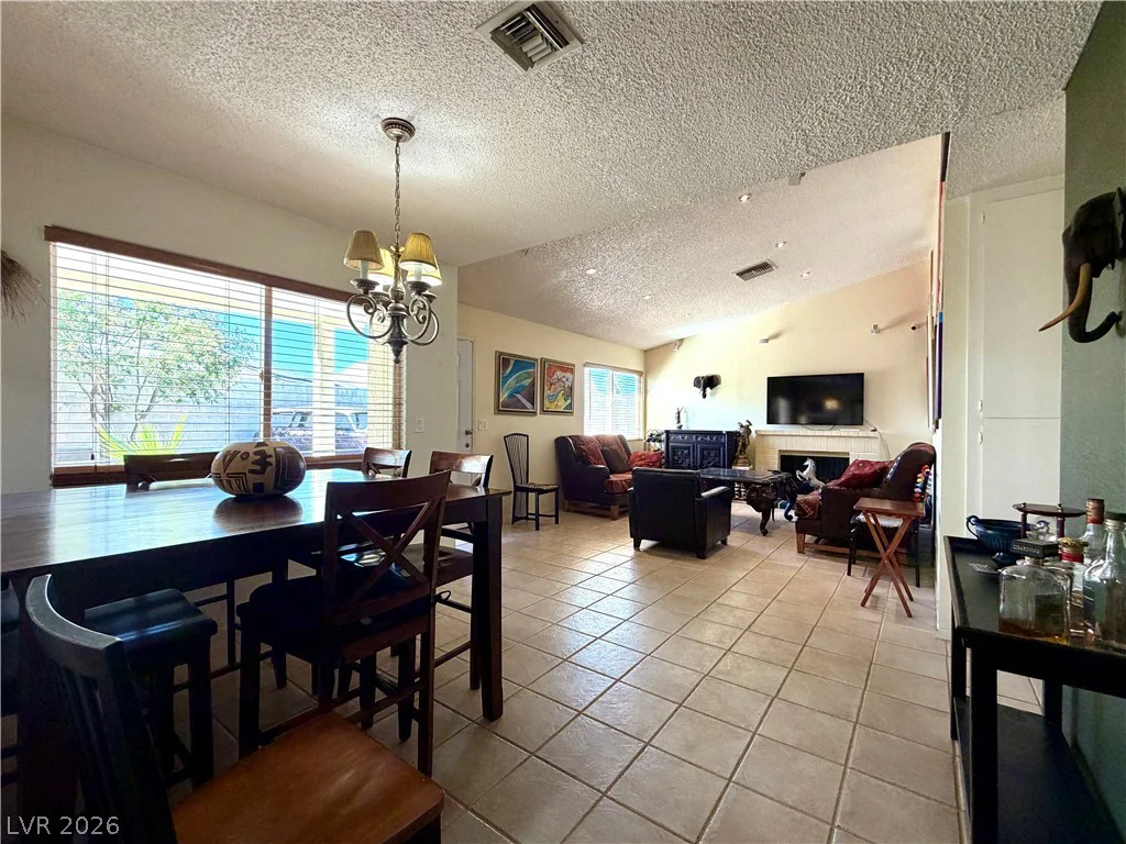 6752 Arroyo, Las Vegas, NV 89103