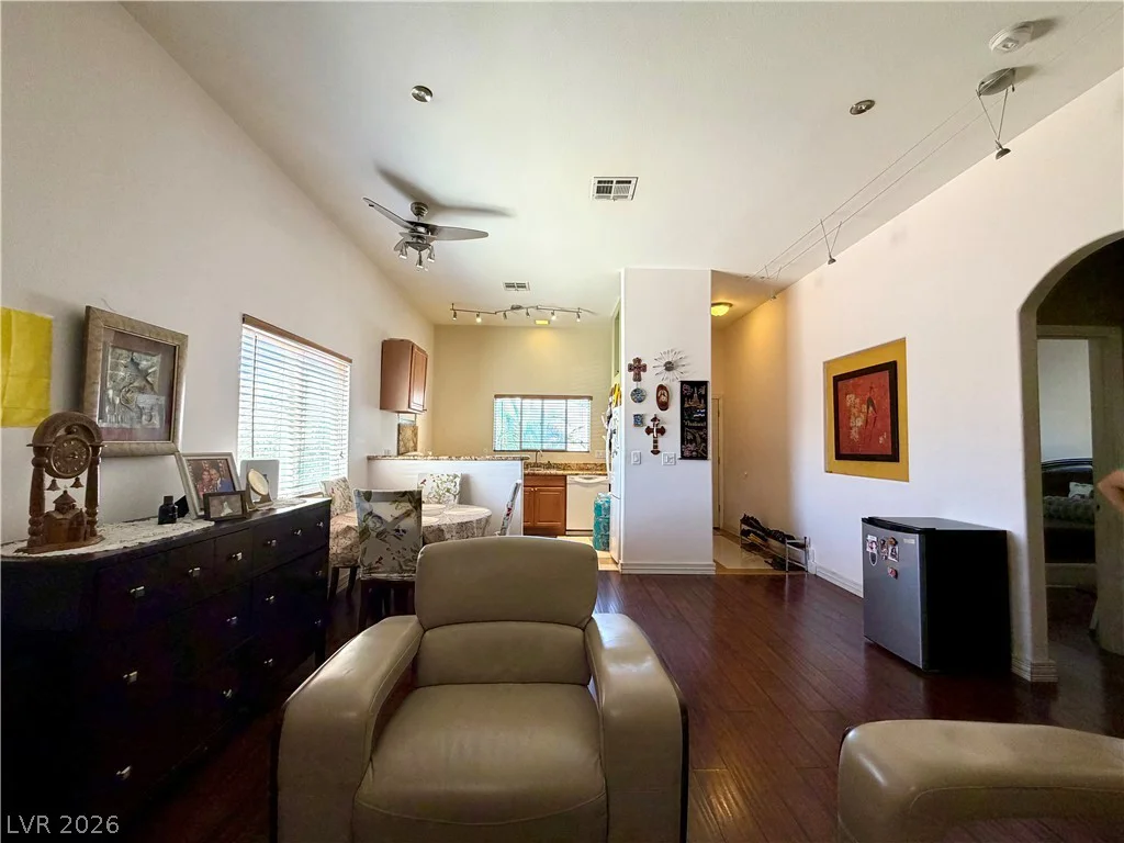 6752 Arroyo, Las Vegas, NV 89103