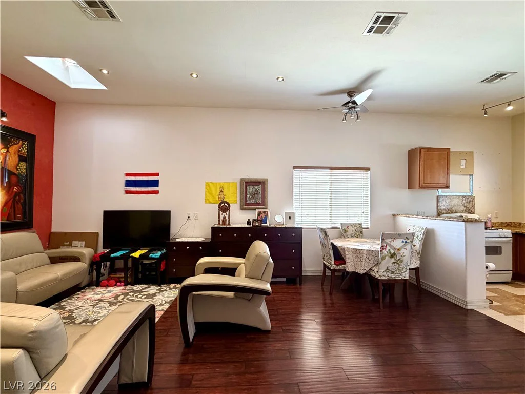 6752 Arroyo, Las Vegas, NV 89103