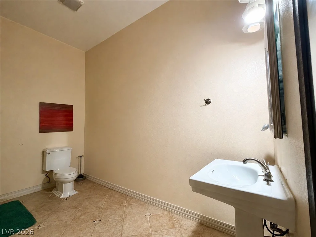 6752 Arroyo, Las Vegas, NV 89103