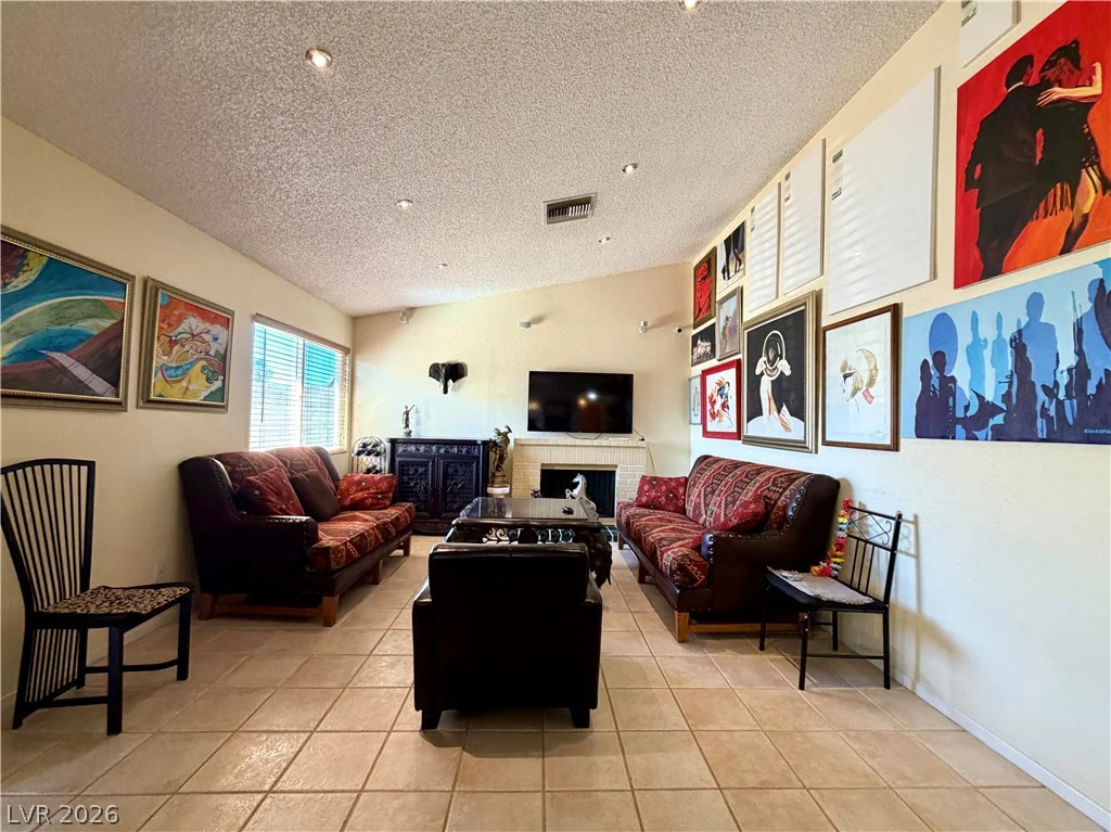 6752 Arroyo, Las Vegas, NV 89103