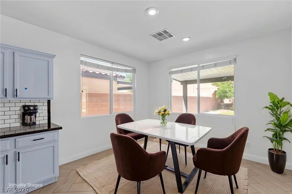 7621 Chase Hallow, Las Vegas, NV 89149