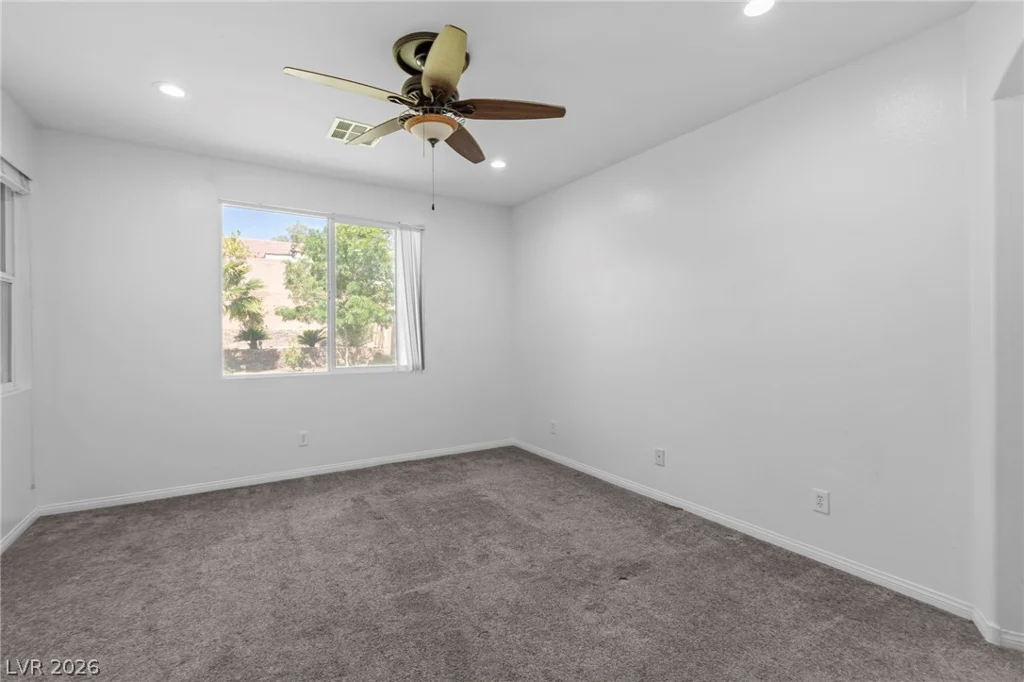 7621 Chase Hallow, Las Vegas, NV 89149